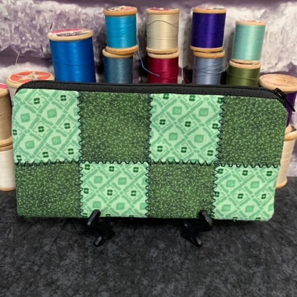 Simply Quilted Handbags - 🎉🎉Host Pick🎉🎉 Handmade Quilted Wallet/Pouch